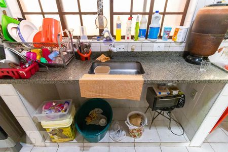 Casa para alugar com 214m², 4 quartos e 2 vagas Casa para alugar com 214m², 4 quartos e 2 vagasCozinha