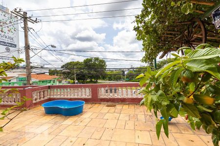 Casa para alugar com 214m², 4 quartos e 2 vagas Casa para alugar com 214m², 4 quartos e 2 vagasVista do quarto 3