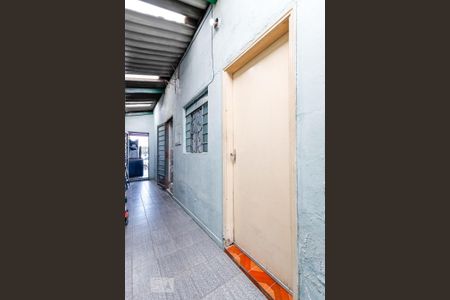 Corredor Entrada de kitnet/studio para alugar com 1 quarto, 30m² em Jardim Modelo, São Paulo
