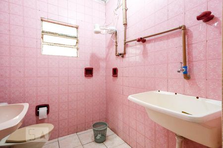 Casa de condomínio para alugar com 40m², 1 quarto e sem vaga Casa de condomínio para alugar com 40m², 1 quarto e sem vagaBanheiro e Área de Serviço