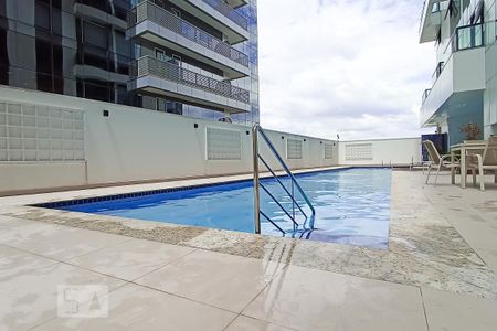 Apartamento para alugar com 27m², 1 quarto e 1 vagaÁrea comum - Piscina