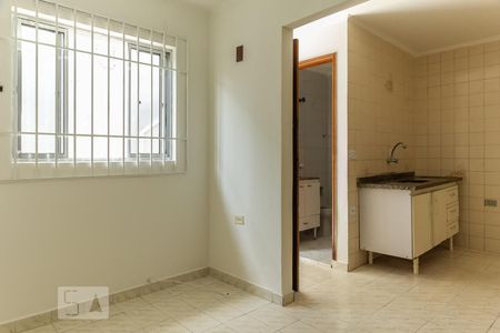 Sala de casa para alugar com 1 quarto, 60m² em Vila Paulo Silas, São Paulo