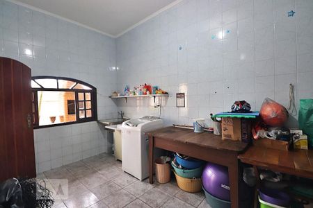 Casa à venda com 224m², 3 quartos e 5 vagasLavanderia