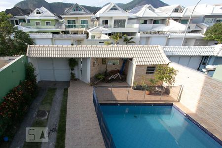 Casa de condomínio para alugar com 320m², 5 quartos e 3 vagas Casa de condomínio para alugar com 320m², 5 quartos e 3 vagasPiscina