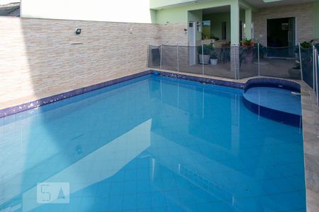 Casa de condomínio para alugar com 320m², 5 quartos e 3 vagas Casa de condomínio para alugar com 320m², 5 quartos e 3 vagasPiscina