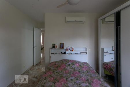 Casa de condomínio para alugar com 320m², 5 quartos e 3 vagas Casa de condomínio para alugar com 320m², 5 quartos e 3 vagasSuite 4
