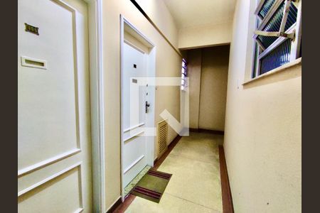 Apartamento para alugar com 48m², 1 quarto e sem vaga Apartamento para alugar com 48m², 1 quarto e sem vagaHall