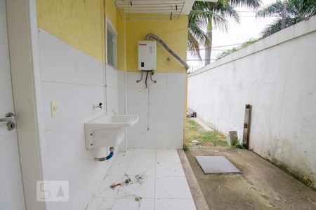 Casa de condomínio à venda com 160m², 3 quartos e 2 vagas Casa de condomínio à venda com 160m², 3 quartos e 2 vagasÁrea de Serviço