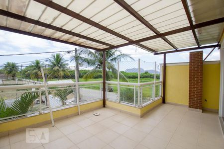Casa de condomínio à venda com 160m², 3 quartos e 2 vagas Casa de condomínio à venda com 160m², 3 quartos e 2 vagasVaranda da Suíte e Quarto 1