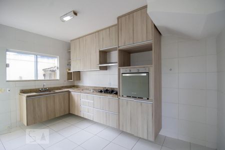 Casa de condomínio à venda com 160m², 3 quartos e 2 vagas Casa de condomínio à venda com 160m², 3 quartos e 2 vagasCozinha