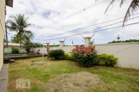 Casa de condomínio à venda com 160m², 3 quartos e 2 vagas Casa de condomínio à venda com 160m², 3 quartos e 2 vagasQuintal