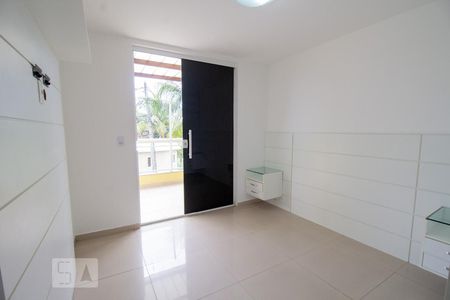 Suíte de casa de condomínio à venda com 3 quartos, 160m² em Vargem Pequena, Rio de Janeiro