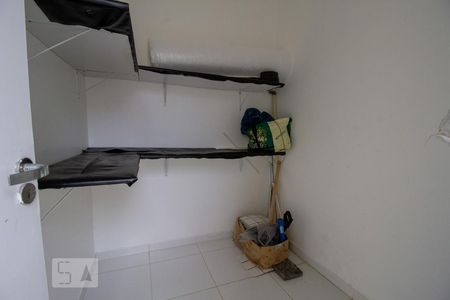 Casa de condomínio à venda com 160m², 3 quartos e 2 vagas Casa de condomínio à venda com 160m², 3 quartos e 2 vagasQuarto de Serviço