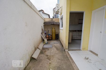Casa de condomínio à venda com 160m², 3 quartos e 2 vagas Casa de condomínio à venda com 160m², 3 quartos e 2 vagasÁrea de Serviço