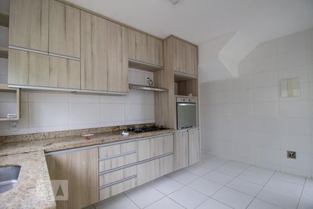 Casa de condomínio à venda com 160m², 3 quartos e 2 vagas Casa de condomínio à venda com 160m², 3 quartos e 2 vagasCozinha