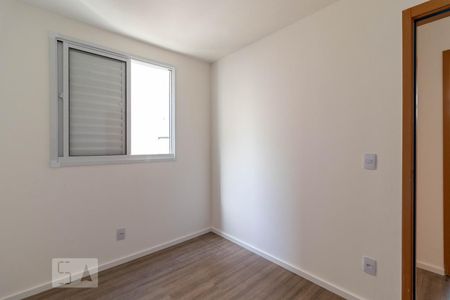 Quarto 2 de apartamento para alugar com 2 quartos, 44m² em Jardim Íris, São Paulo