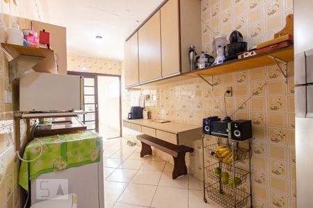 Casa à venda com 150m², 4 quartos e 3 vagas Casa à venda com 150m², 4 quartos e 3 vagasCozinha