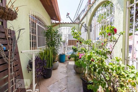 Casa à venda com 150m², 4 quartos e 3 vagas Casa à venda com 150m², 4 quartos e 3 vagasQuintal