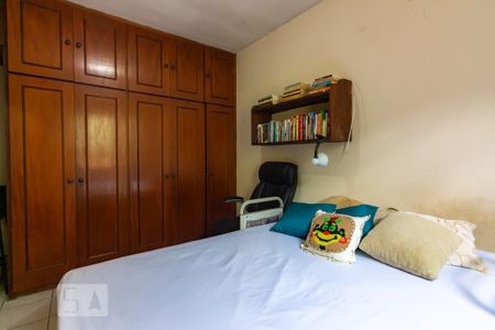 Suíte  de casa à venda com 4 quartos, 150m² em Vila Yara, Osasco