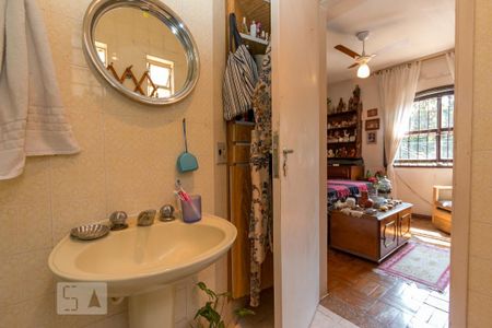 Casa à venda com 105m², 3 quartos e 2 vagasBanheiro da Suíte