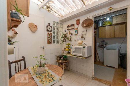 Casa à venda com 105m², 3 quartos e 2 vagasCozinha