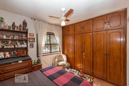 Casa à venda com 105m², 3 quartos e 2 vagasSuíte