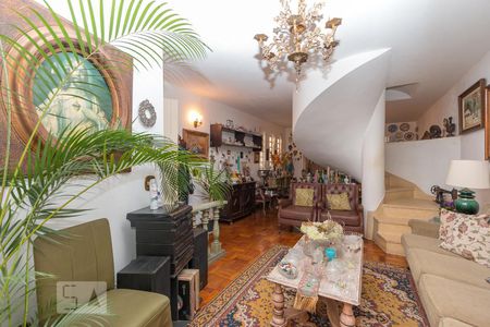 Casa à venda com 105m², 3 quartos e 2 vagasSala