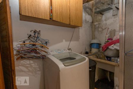 Casa à venda com 105m², 3 quartos e 2 vagasLavanderia