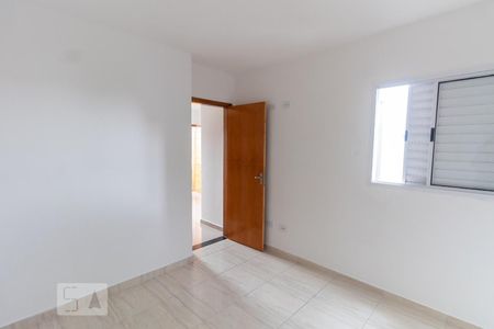 Quarto 1 de apartamento para alugar com 2 quartos, 48m² em Parque das Paineiras, São Paulo