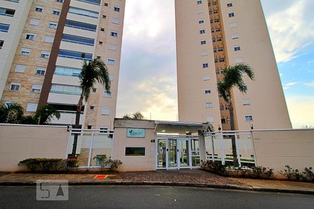 Apartamento para alugar com 74m², 2 quartos e 2 vagasFachada e portaria