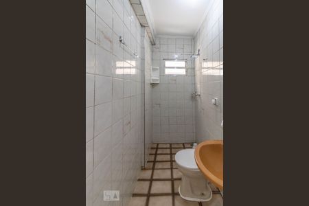 Banheiro de casa para alugar com 1 quarto, 45m² em Vila Sabrina, São Paulo