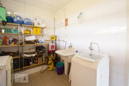 Casa para alugar com 300m², 6 quartos e 2 vagasÁrea de Serviço