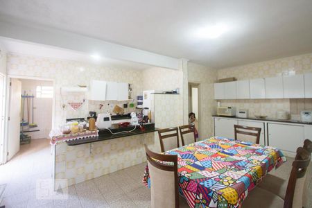 Casa para alugar com 300m², 6 quartos e 2 vagasCozinha