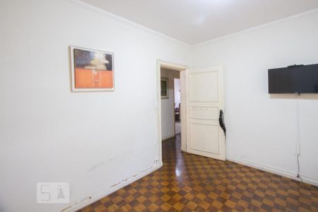 Sala 3 de casa para alugar com 6 quartos, 300m² em Parque Maria Helena, São Paulo