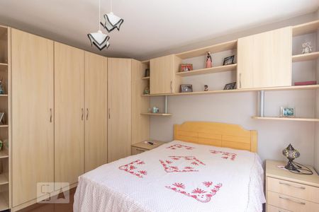Quarto 1 de apartamento à venda com 2 quartos, 65m² em Medianeira, Porto Alegre
