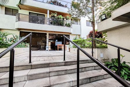 Apartamento à venda com 80m², 2 quartos e 1 vaga Apartamento à venda com 80m², 2 quartos e 1 vagaEntrada