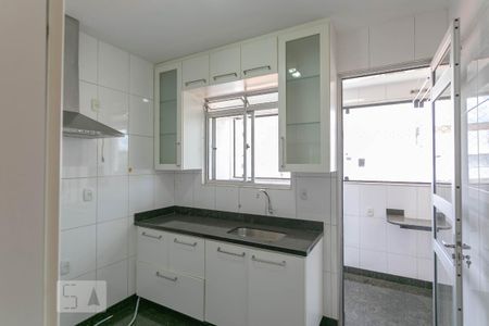 Apartamento à venda com 89m², 4 quartos e 2 vagas Apartamento à venda com 89m², 4 quartos e 2 vagasCozinha