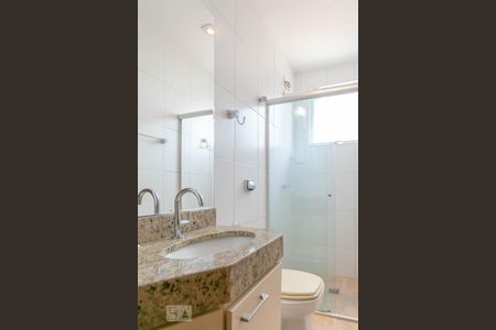 Apartamento à venda com 89m², 4 quartos e 2 vagas Apartamento à venda com 89m², 4 quartos e 2 vagasBanheiro da Suíte
