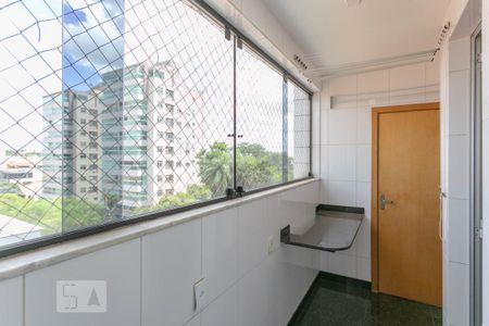 Apartamento à venda com 89m², 4 quartos e 2 vagas Apartamento à venda com 89m², 4 quartos e 2 vagasÁrea de Serviço