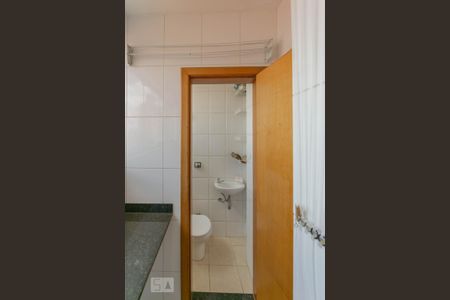 Apartamento à venda com 89m², 4 quartos e 2 vagas Apartamento à venda com 89m², 4 quartos e 2 vagasBanheiro de Serviço