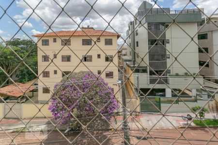 Apartamento à venda com 89m², 4 quartos e 2 vagas Apartamento à venda com 89m², 4 quartos e 2 vagasVista do Quarto 2