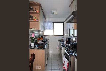 Apartamento à venda com 214m², 3 quartos e 2 vagas Apartamento à venda com 214m², 3 quartos e 2 vagasCozinha