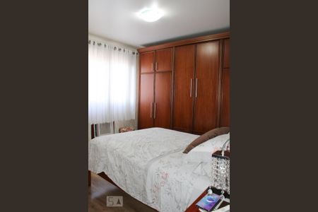 Apartamento à venda com 214m², 3 quartos e 2 vagas Apartamento à venda com 214m², 3 quartos e 2 vagasSuite