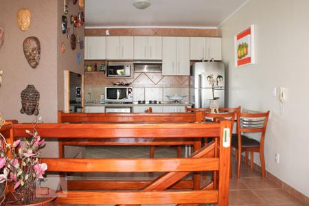 Apartamento à venda com 214m², 3 quartos e 2 vagas Apartamento à venda com 214m², 3 quartos e 2 vagasCozinha