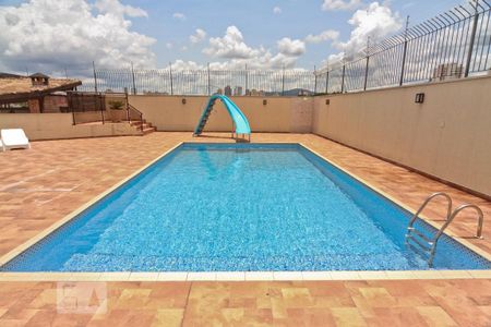 Apartamento à venda com 68m², 2 quartos e 1 vaga Apartamento à venda com 68m², 2 quartos e 1 vagaÁrea comum - Piscina