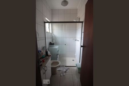 Casa à venda com 230m², 2 quartos e 4 vagassuite quarto 1