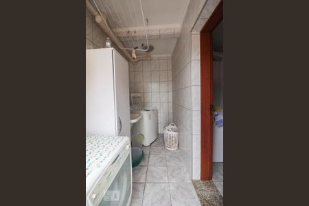 Casa à venda com 230m², 2 quartos e 4 vagasarea de serviço