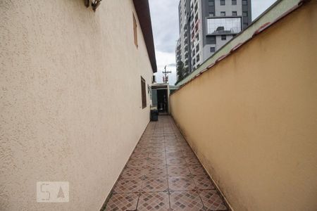 Casa à venda com 230m², 2 quartos e 4 vagasquintal lateral