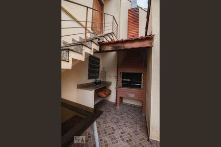 Casa à venda com 230m², 2 quartos e 4 vagasarea churrasqueira