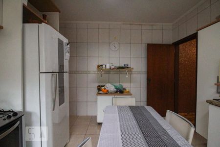 Casa à venda com 230m², 2 quartos e 4 vagascozinha